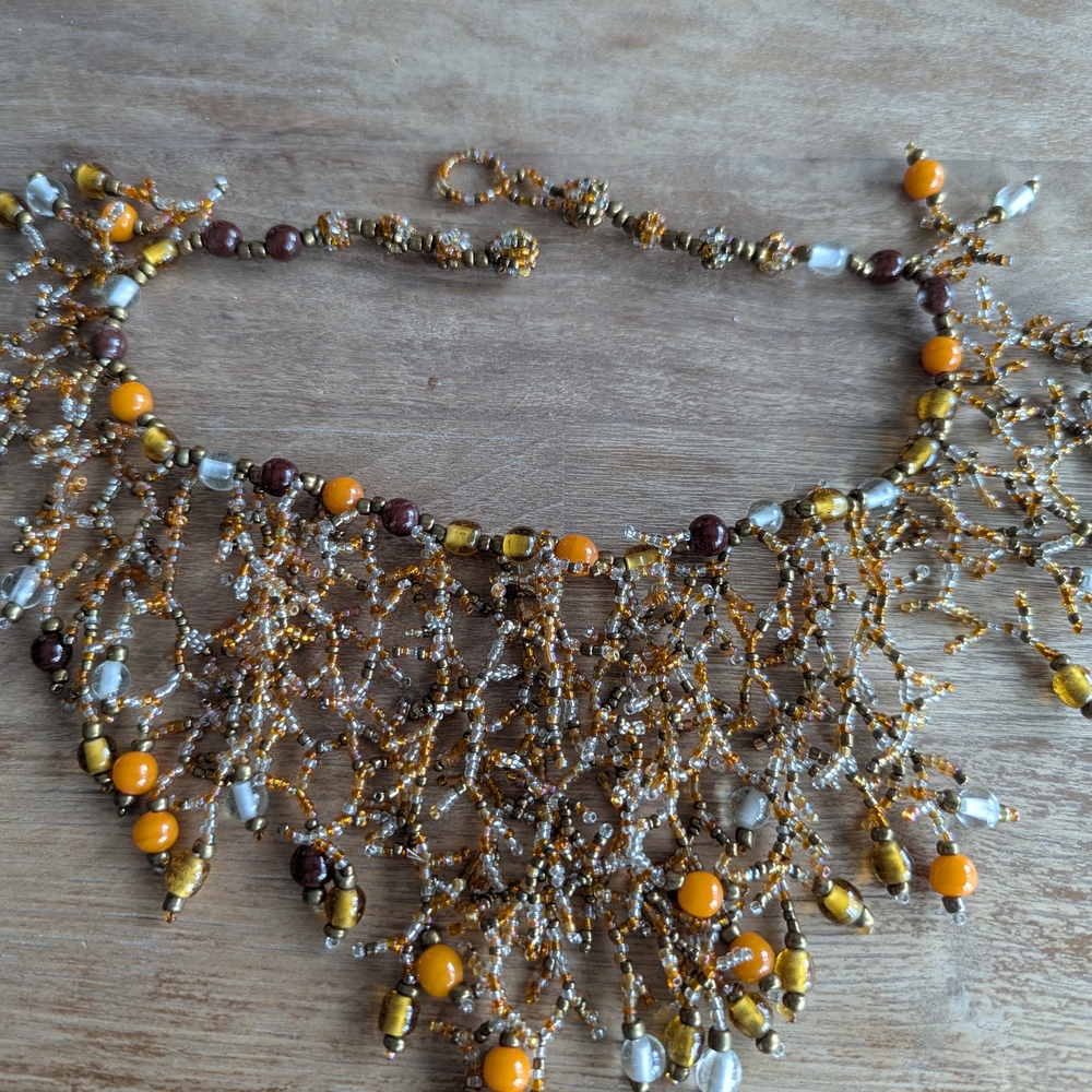 Elegant Beaded Necklace in Gold and Brown